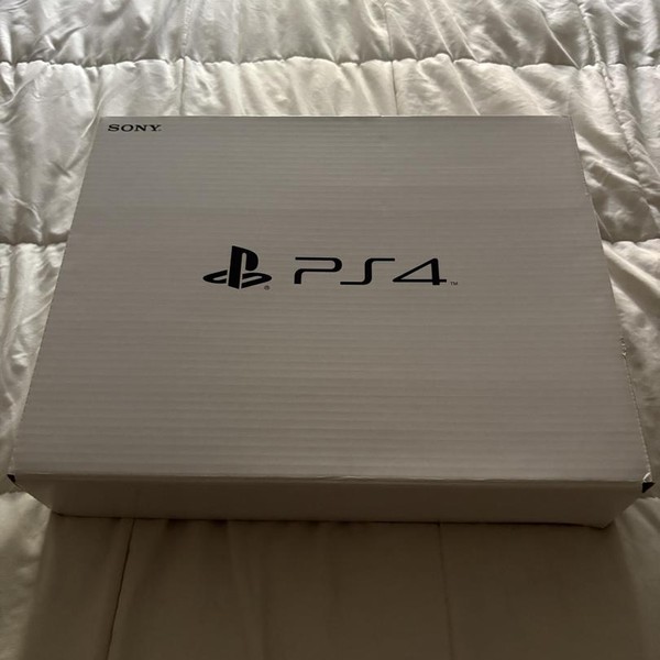 PlayStation 4 Slim - Black, 1 TB