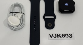 Good
													Apple Watch SE 2nd Gen 44mm - Midnight, A2723 - GPS, Aluminum, photo 1 of 7