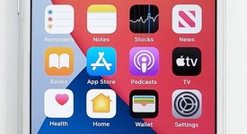 Mint
													Apple iPhone 7 - AT&T, Silver, 128 GB, A1778, photo 1 of 1