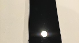 Good
													Apple iPhone SE 1st Gen 2016 - AT&T, Grey, 16 GB, A1662, photo 3 of 11