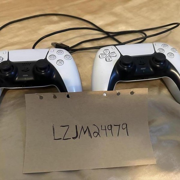 DualSense Wireless Controller - White