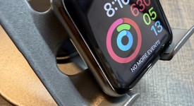 Good
													Apple Watch 1st Gen 42mm - Silver, 8 GB, A1554, Stainless Steel, photo 3 of 5