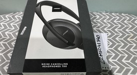 Used
													Bose Noise Cancelling Headphones 700 - Black, photo 1 of 6