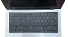 Good
													MacBook Pro 2021 - 14" - Apple M1 Pro 10-core, Silver, 1 TB, 32 GB, photo 3 of 19