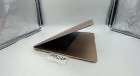 Good
													MacBook Air 2019 - 13" - I5, Gold, 128 GB, 8 GB, photo 4 of 6