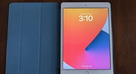 Mint
													Apple iPad 8th Gen - Wi-Fi, Silver, 32 GB, A2270, photo 1 of 10