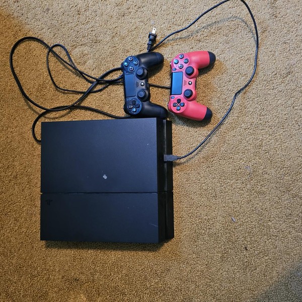 PlayStation 4 - 500 GB, Black, Standard