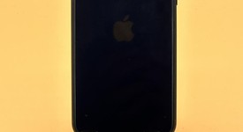 Mint
													Apple iPhone SE 3rd Gen 2022 - Unlocked, Midnight, 64 GB, A2595, photo 3 of 5