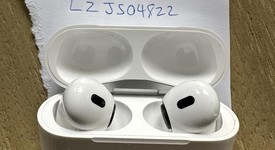 Used
													Apple AirPods Pro 2nd Gen - Lightning, photo 4 of 4