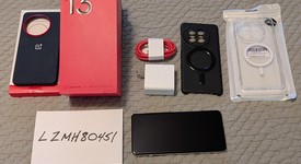 Mint
													OnePlus 13 - Unlocked, Midnight Ocean, 512 GB, 16 GB, photo 1 of 8