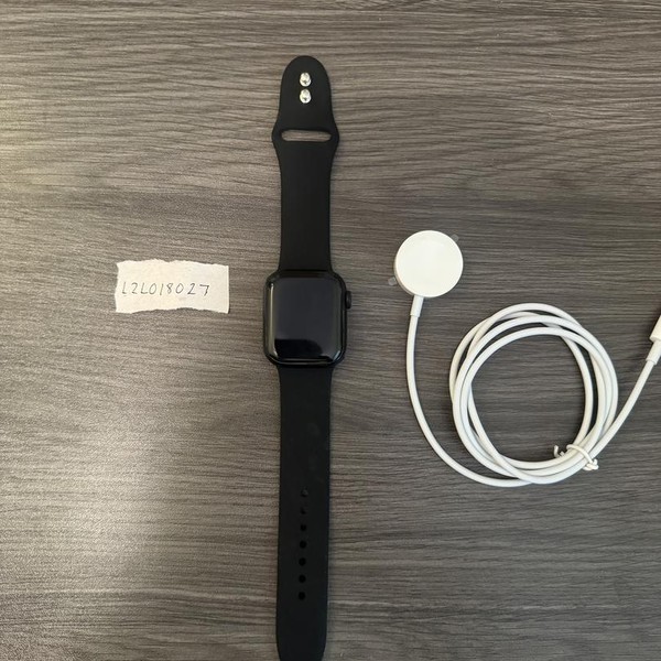 Apple Watch Series 7 41mm - Unlocked, Midnight, A2475 - Cellular, Aluminum