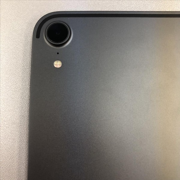 Apple iPad Pro 11 inch 2018 - Wi-Fi, 64 GB, Gray, A1980