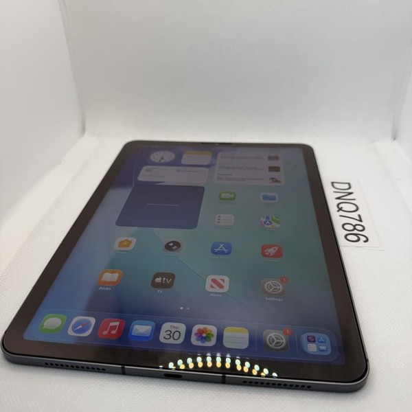 Apple iPad Air (5th Gen) - Unlocked, 64 GB, Gray, A2589