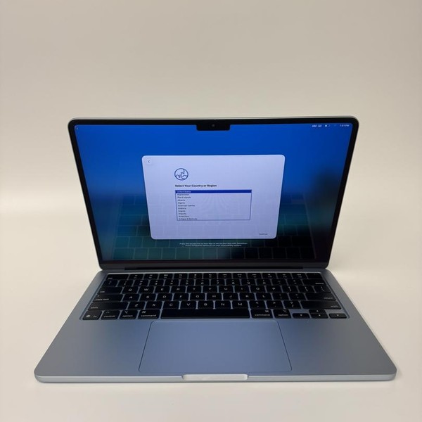 MacBook Air 2025 (M4) - 13 inch - 256 GB, Sky Blue, 24 GB, Apple M4
