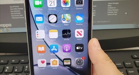 Fair
													Apple iPhone Xr - Verizon, White, 256 GB, A1984, photo 3 of 12