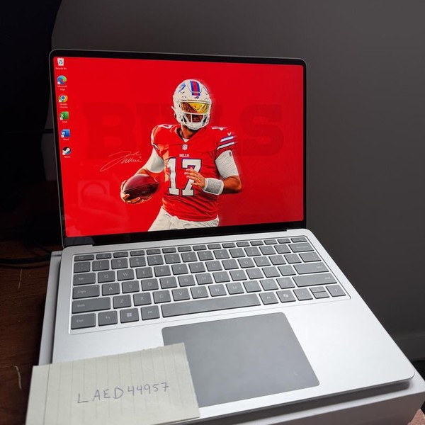 Microsoft Surface Laptop 7 - 256 GB, Platinum, 16 GB, Snapdragon X Plus, 13.8 inch