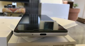 Mint
													Google Pixel 3 XL - Unlocked, White, 128 GB, Google Edition, photo 4 of 8