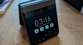 Fair
													Motorola Razr (2024) - Unlocked, Gray, 256 GB, 8 GB, photo 1 of 8