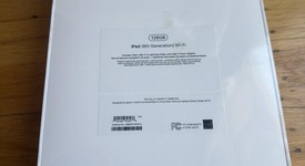 New
													Apple iPad 8th Gen - Wi-Fi, Gold, 128 GB, A2270, photo 4 of 5