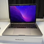 Good MacBook Pro 2018 (With Touch Bar) - 13 inch - 512 GB, Silver, 16 GB, Intel Core i5