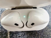 Apple AirPods 1st Gen