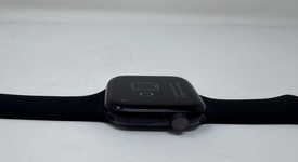 Good
													Apple Watch Series 7 45mm - Unlocked, Midnight, A2477 - Cellular, Aluminum, photo 6 of 6
