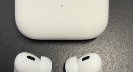 Used
													Apple AirPods Pro 2 - Lightning, photo 3 of 4
