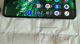 Good
													Motorola Razr Ultra (2025) - Unlocked, PANTONE Scarab, 1 TB, 16 GB, photo 2 of 15