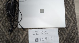 Good
													Microsoft Surface Laptop 3 - I5, Platinum, 128 GB, 8 GB, 15", photo 1 of 12