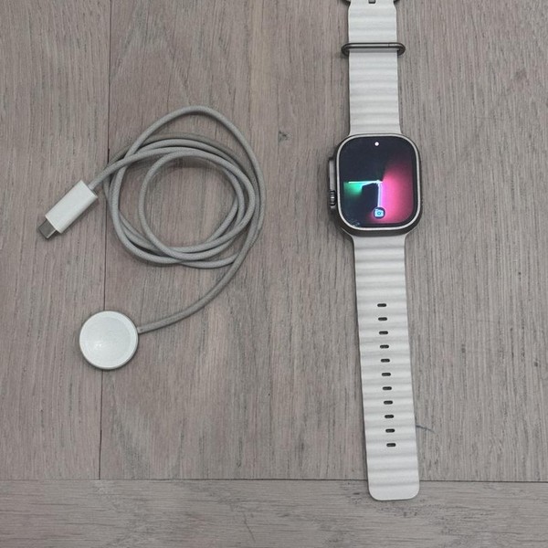 Apple Watch Ultra 49mm - AT&T, Titanium, A2622