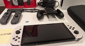 Good
													Nintendo Switch - OLED - White, 64 GB, photo 3 of 9