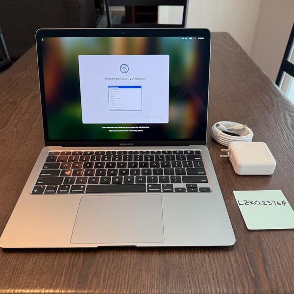 MacBook Air 2020 - 13 inch - 512 GB, Gray, 16 GB, Apple M1