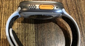 Good
													Apple Watch Ultra 49mm - Unlocked, Titanium, A2622, photo 3 of 6