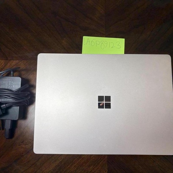 Microsoft Surface Laptop 4 - 256 GB, Platinum, 16 GB, Intel Core i5, 13.5 inch