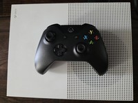 Xbox One S (2016)