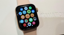 Good
													Apple Watch Series 5 40mm - Gold, A2092 - GPS, Aluminum, photo 1 of 7