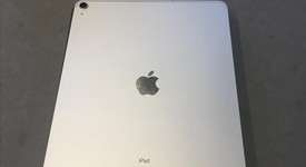 Mint
													Apple iPad Pro 12.9" 3rd Gen 2018 - AT&T, Silver, 256 GB, A2014, photo 2 of 9