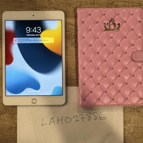 Apple iPad Mini 4 - Wi-Fi, 64 GB, Silver