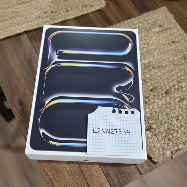 Apple iPad Pro 13 inch (M5) 2025 - Wi-Fi, 256 GB, Silver, Apple M5 9-Core, A3360, Standard Glass