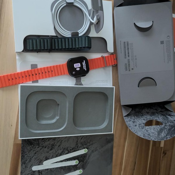 Apple Watch Ultra 2 49mm - Unlocked, Black, A2986