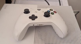 Fair
													Xbox One S (2016) - White, 500 GB, photo 3 of 6