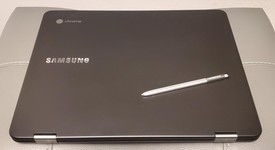 Good
													Samsung Chromebook Pro - Black, 32 GB, 4 GB, photo 2 of 2