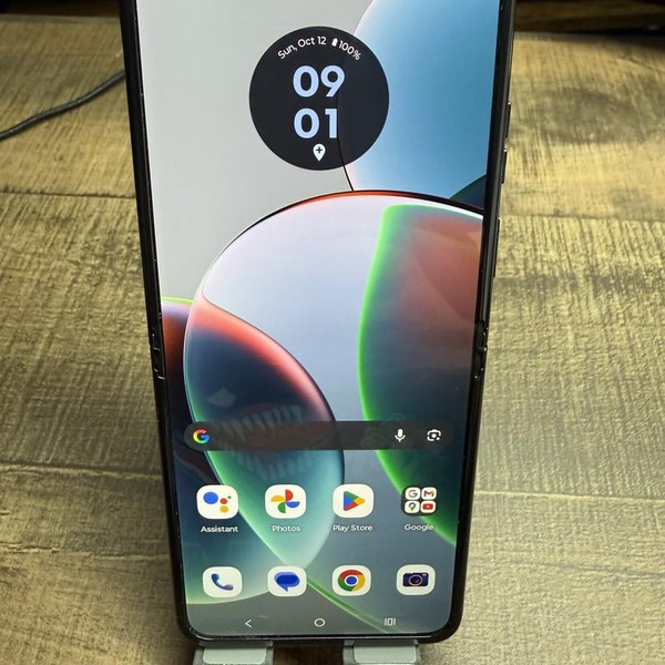 Motorola Razr (2023) - AT&T, 128 GB, Sage, 8 GB