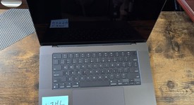 Mint
													MacBook Pro Late 2023 (M3) - 16" - Apple M3 Pro 12-core, Black, 512 GB, 18 GB, 18-core GPU, photo 3 of 17