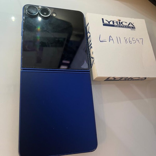 Samsung Galaxy Z Flip7 - Unlocked, 256 GB, Blue Shadow, 12 GB, SM-F766U1