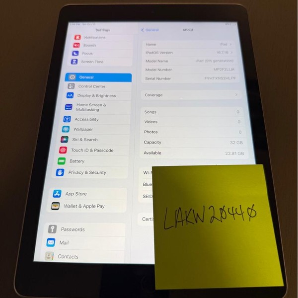 Apple iPad (5th Gen) - Wi-Fi, 32 GB, Silver, A1822