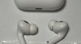Used
													Apple AirPods Pro 2 - Lightning, photo 3 of 4
