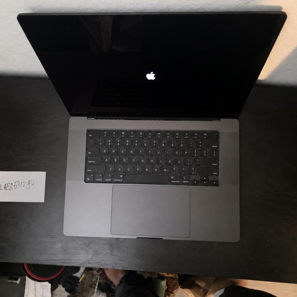 MacBook Pro 2026 - 16 inch (M5) - 2 TB, Space Black, 128 GB, Apple M5 Max 18-core (40-core GPU), Standard Display