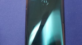 Mint
													Motorola Edge (2021) - Unlocked, Navy Blue, 256 GB, 8 GB, photo 3 of 3