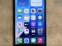 Apple iPhone SE 3rd Gen 2022